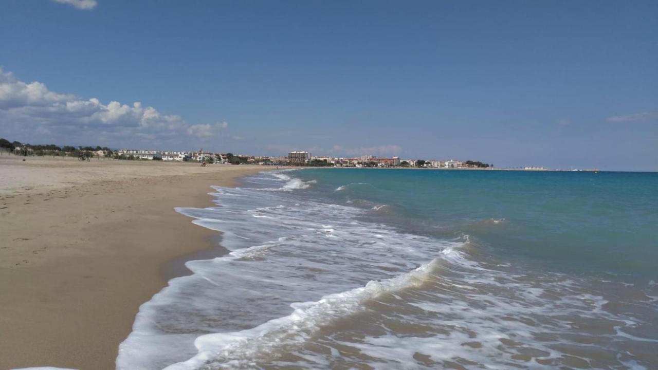 Apartamento Con Vistas, Entre Mar Y Montana Hospitalet De L'Infant Buitenkant foto